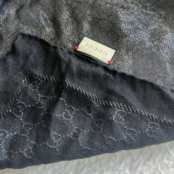 Gucci shimmer scarf - Picture 3 of 3
